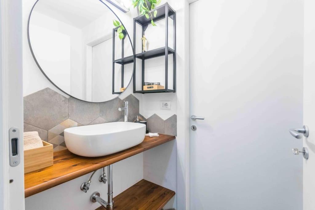 Apartmán Hollywood Housein The Heart Of Turín Exteriér fotografie